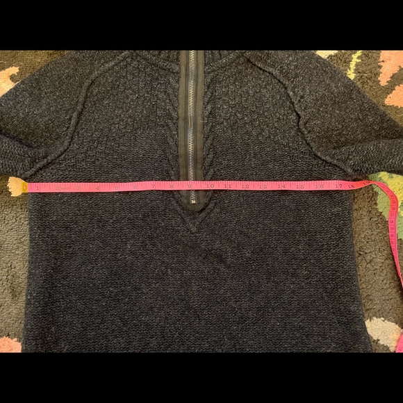 SOLD Dale of Norway sweater - Picture 11 of 15